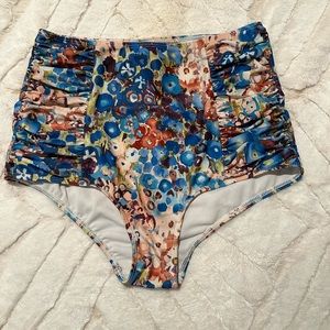 EUC Kortni Jeane bottom